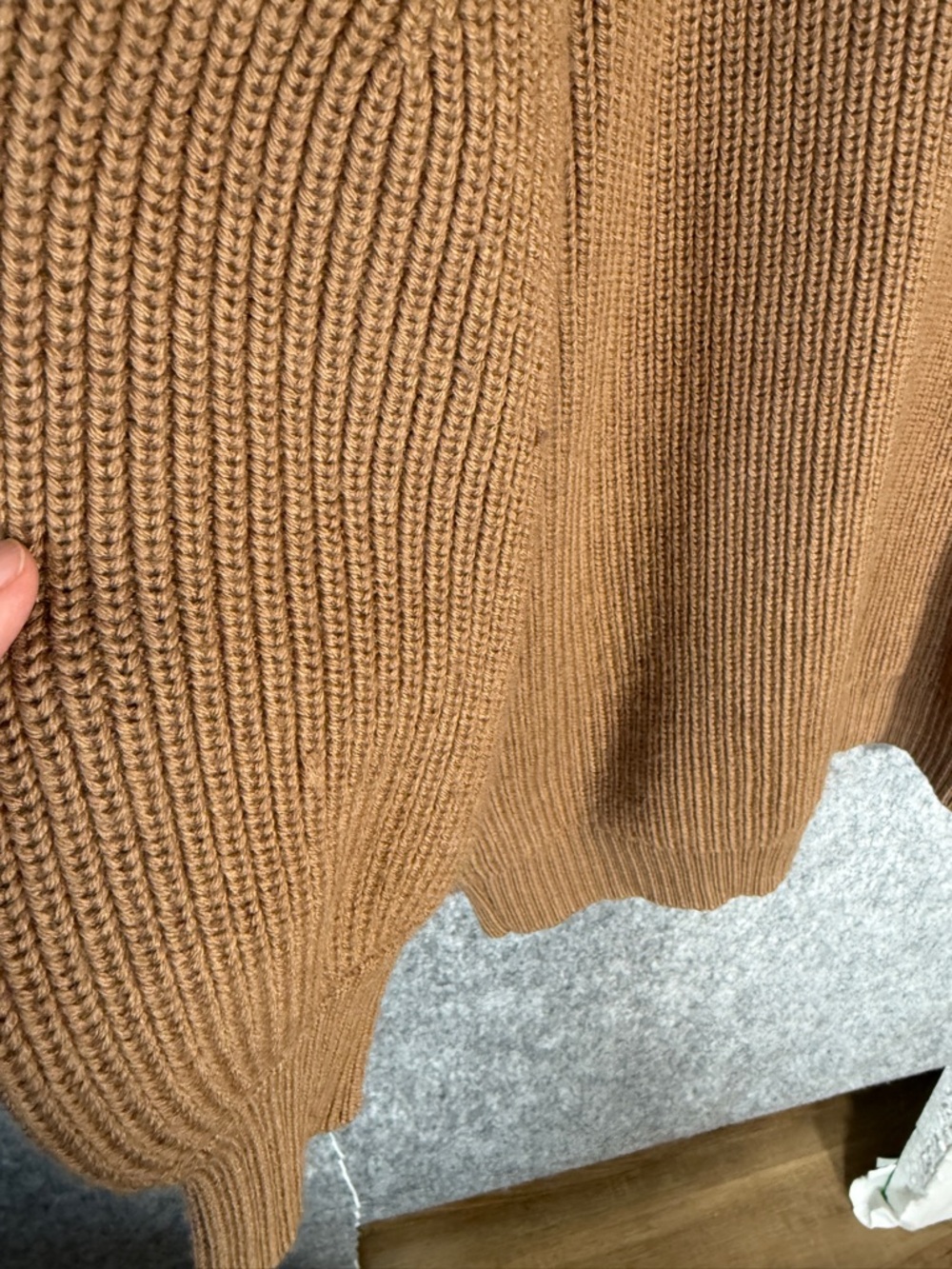 Aritzia Wilfred Free 100% Merino Wool Unwind Cardigan Knit Minimalist Simple XS - Picture 5 of 9